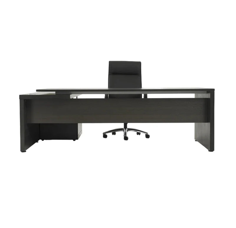 Modern zwart kantoorbureau met hoge bureaustoel, design kantoormeubilair voor werkplekken