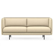 Design bank met beige stof en zwart metalen poten, kantoormeubilair voor werkplekken