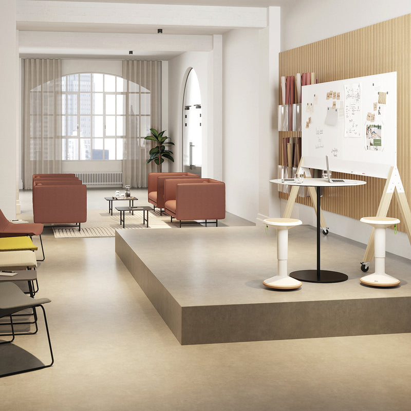 Interstuhl Qomfort fauteuils en banken geheel gestoffeerd in Yoredale