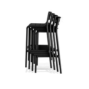 Set van vier zwarte stapelbare design barkrukken, ideaal voor kantoor of vergaderruimte