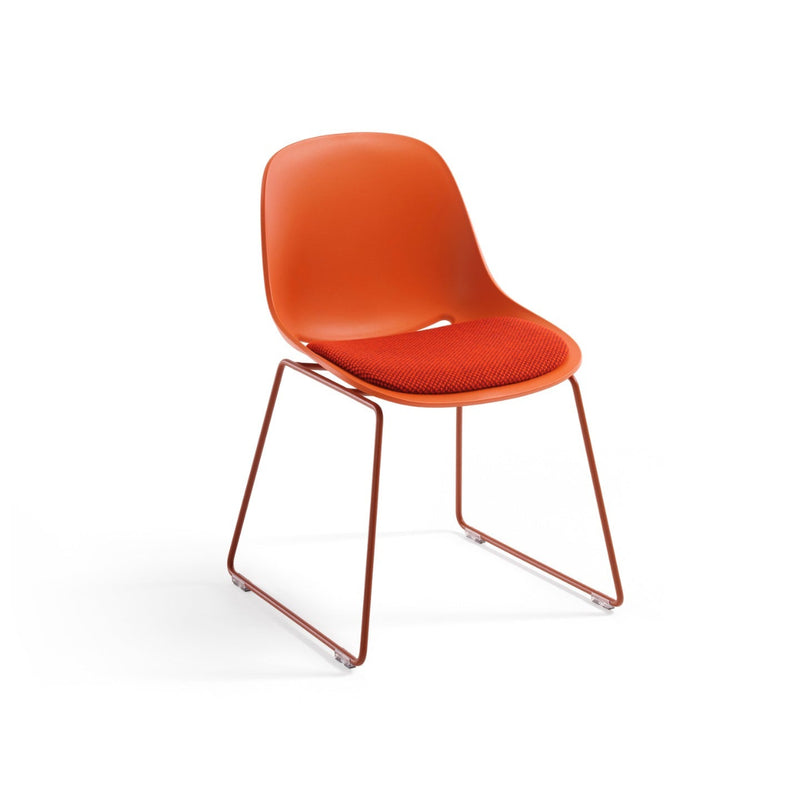 Beso Circulo stoel met sledeframe in de kleur Burned Orange