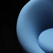 Artifort_ShapingLegacy_campaign_11A_lr1200X1200 - KANTOORMEUBELS.ONLINE