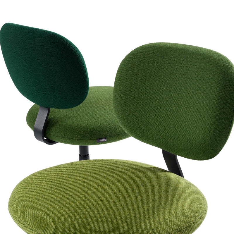 Artifort Vega chairs close-up