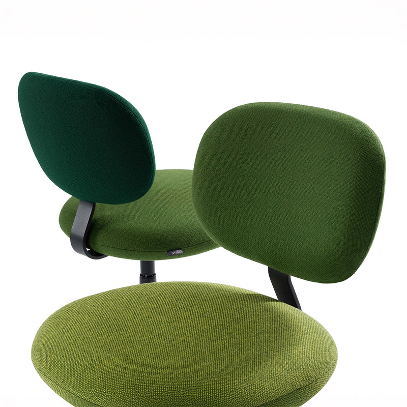 Artifort_Vega_Chair_cross_1E_MR1200X1200 - KANTOORMEUBELS.ONLINE