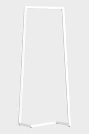 Minimalistisch wit metalen kapstokframe, design kantoormeubilair, kantoorinrichting