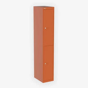 Bisley oranje metalen lockerkast met twee deuren, kantoormeubilair voor werkplek of kantoor.
