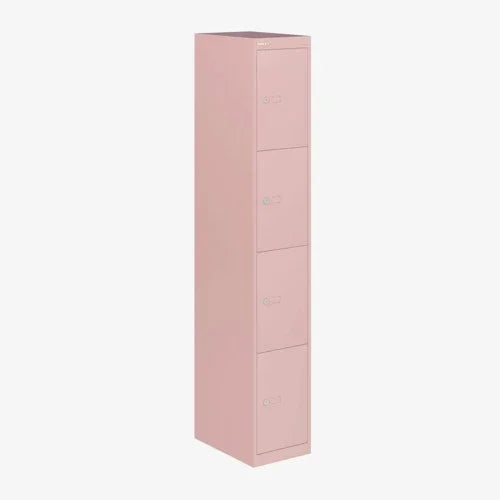 Roze metalen unit met vier lockers, ideaal kantoormeubilair voor werkplekken.