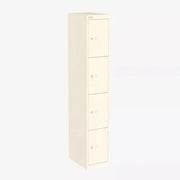 Metalen locker met vier deuren, ideaal voor kantooropslag.