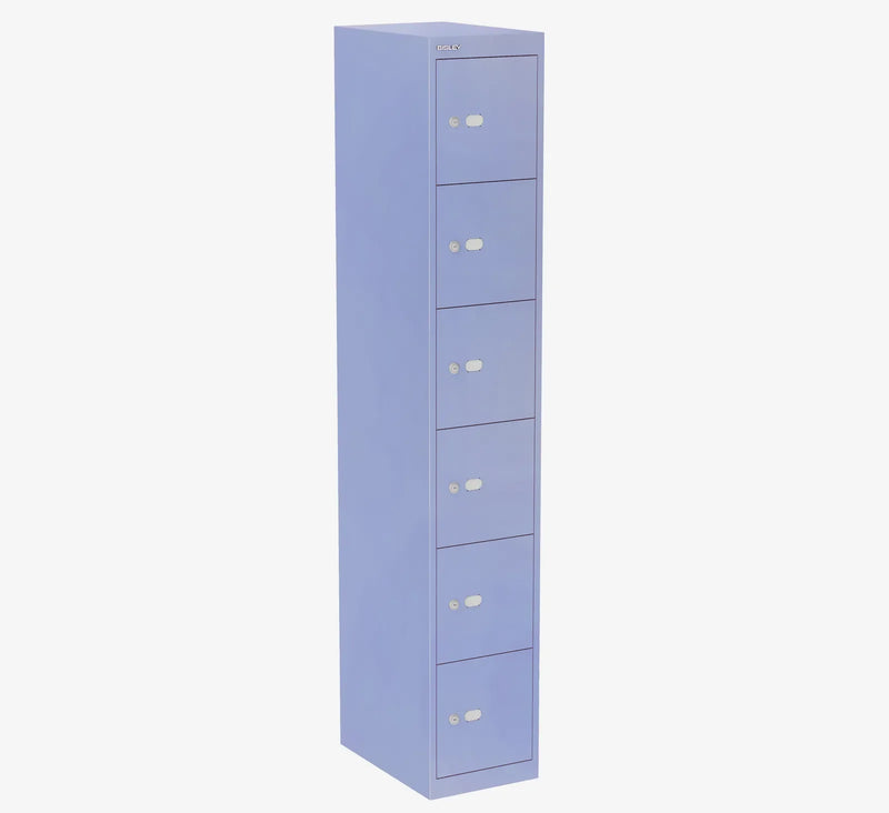 Lichtblauwe metalen lockerkast met zes afsluitbare vakken, ideaal voor kantoorinrichting.