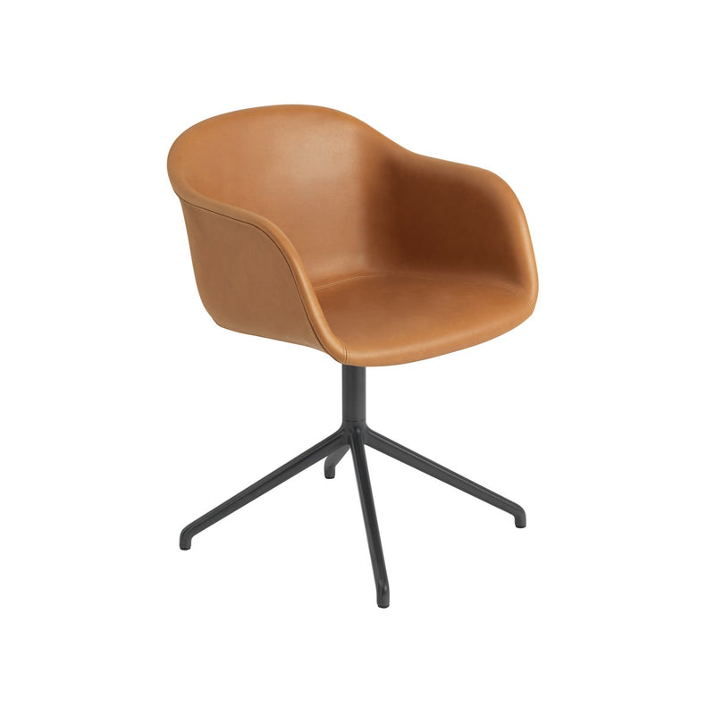 Stoel Muuto Fiber met armleggers en draaibaar 4 teens frame