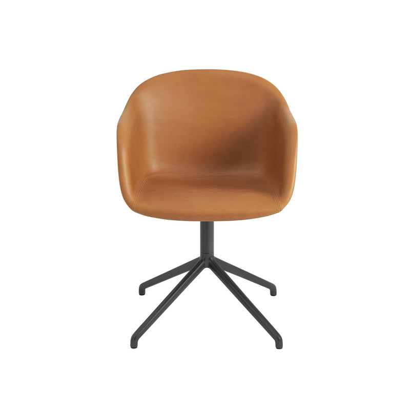 Stoel Muuto Fiber met armleggers en draaibaar 4 teens frame