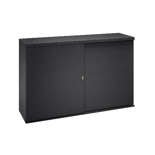Zwarte metalen kantoorkast met schuifdeuren, ideaal voor moderne kantoorinrichting.