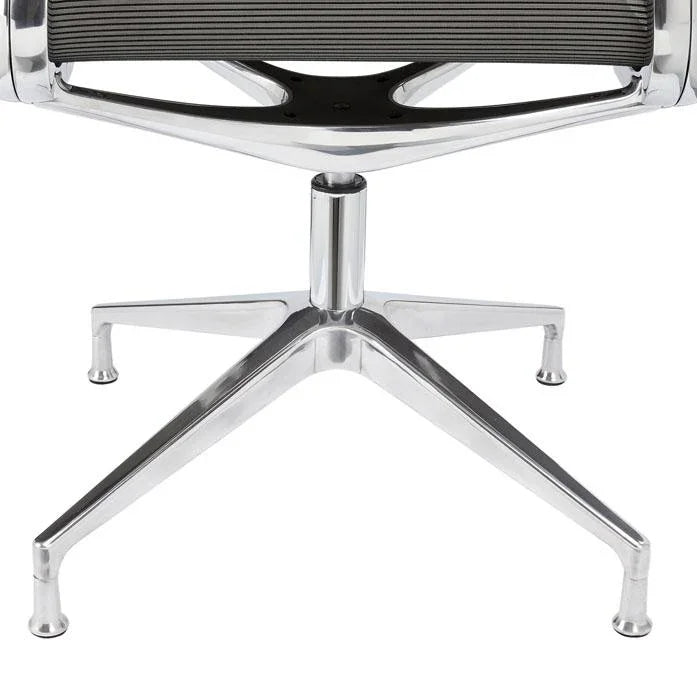 Detailfoto modern bureaustoel onderstel van gepolijst aluminium, design kantoormeubilair