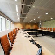 Lange vergadertafel Lande Casus