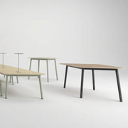 Lande Node, Lande Node tafel, Node vergadertafel, Node tafel prijs, Lande Node kopen, ronde vergadertafel, hoge vergadertafel 95 cm, statafel 110 cm, vergadertafel met stroom, vergadertafel USB-C, Node Aptum lamp, grote vergadertafel 480 cm, vergadertafel linoleum, vergadertafel fineer, Lande dealer Nederland, Lande offerte