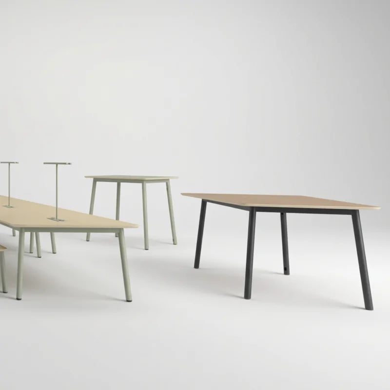 Lande Node, Lande Node tafel, Node vergadertafel, Node tafel prijs, Lande Node kopen, ronde vergadertafel, hoge vergadertafel 95 cm, statafel 110 cm, vergadertafel met stroom, vergadertafel USB-C, Node Aptum lamp, grote vergadertafel 480 cm, vergadertafel linoleum, vergadertafel fineer, Lande dealer Nederland, Lande offerte