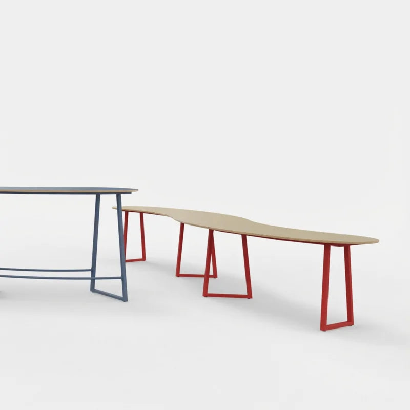 Lande Buggy Snake, Buggy Snake tafel, Lande Buggy Snake prijs, Buggy Snake kopen, gebogen vergadertafel, gebogen statafel, organische vergadertafel, statafel 110 cm, scrumtafel kantoor, stand up meeting tafel, hoge overlegtafel, lunchtafel kantoor, Lande tafel, Lande dealer Nederland, Lande offerte
