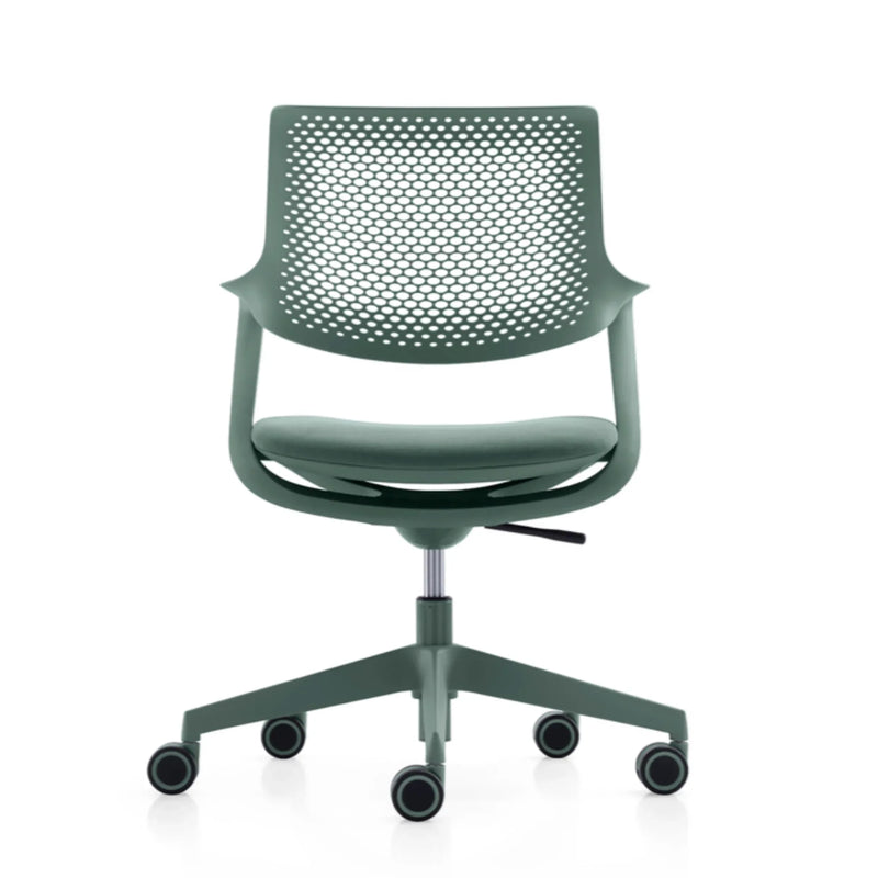 Groene design bureaustoel met gaasrugleuning op wieltjes, kantoormeubilair