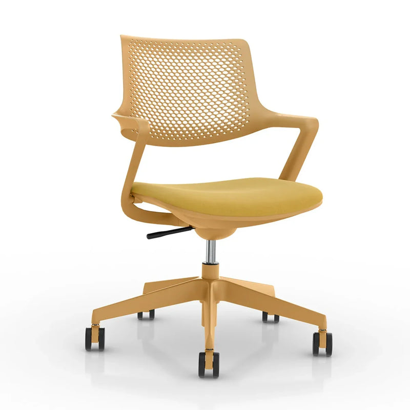 Design bureaustoel in geel kunststof met wieltjes, modern kantoormeubilair