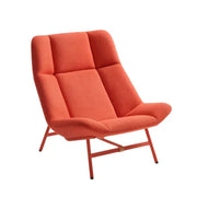 Oranje design loungefauteuil met metalen poten, ideaal voor moderne kantoorinrichting
