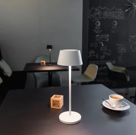 MAUL Nina dimbare tafellamp in wit