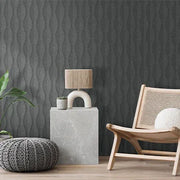 Moderne kantoorinrichting met design wandbekleding, rotan stoel en planten, kantoormeubels online
