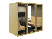 Akoestische vergaderplek VOX+ voor 4 personen met banken en tafel, kantoormeubilair