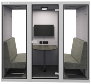 Akoestische vergaderplek voor 4 personen met tafel, banken en scherm, kantoormeubilair