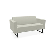 Design bank Artifort Mare FC in lichtgrijs, modern kantoormeubilair met metalen poten