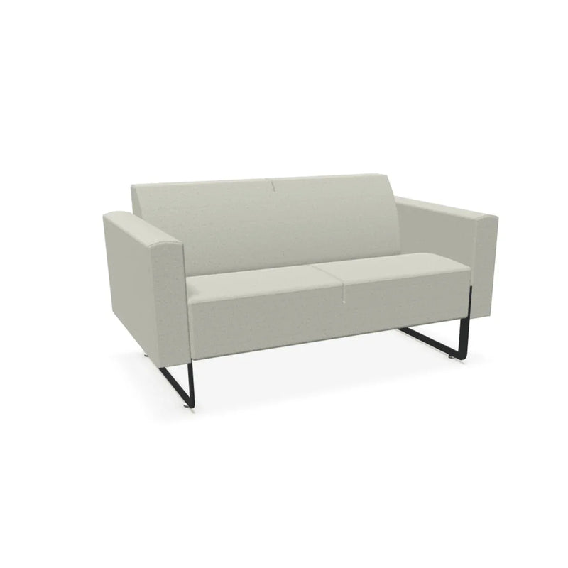 Design bank Artifort Mare FC in lichtgrijs, modern kantoormeubilair met metalen poten