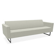 Moderne lichtgrijze design bank Artifort Mare met metalen poten, ideaal voor kantoorinrichting