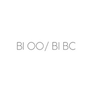 Minimalistische tekstafbeelding met de code BI 00/BI BC op witte achtergrond, kantoormeubilair design