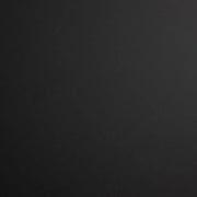 Mat zwarte tafelblad van een bijzettafel, kantoormeubilair detail, modern design