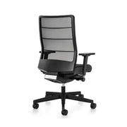 Zwarte Interstuhl 3C44 bureaustoel met mesh rugleuning, ergonomisch design kantoormeubilair