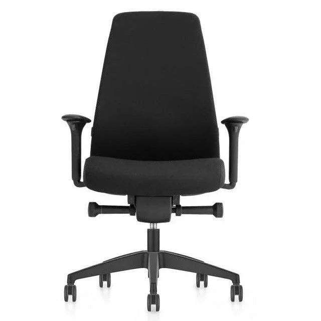 Zwarte ergonomische bureaustoel Interstuhl Everyis1 EV117 op wieltjes, kantoormeubilair