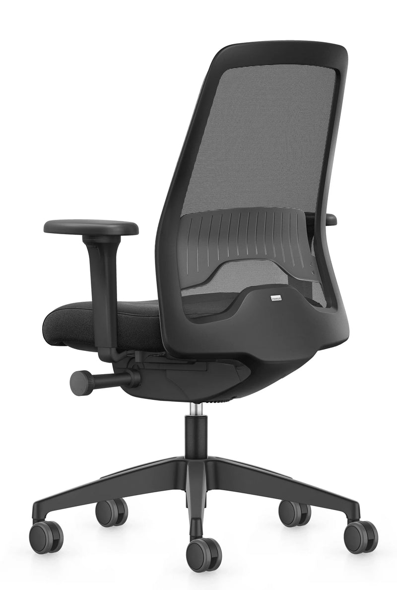 Zwarte ergonomische bureaustoel Interstuhl Everyis1 met netbespannen rugleuning, kantoormeubels.online