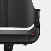 Zwarte Interstuhl Silver bureaustoel, design kantoormeubilair, zicht op rugleuning en zitting