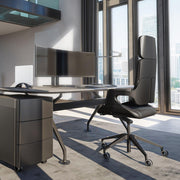 Design bureaustoel Interstuhl Silver SV002 Black Series bij modern bureau met panoramisch uitzicht.