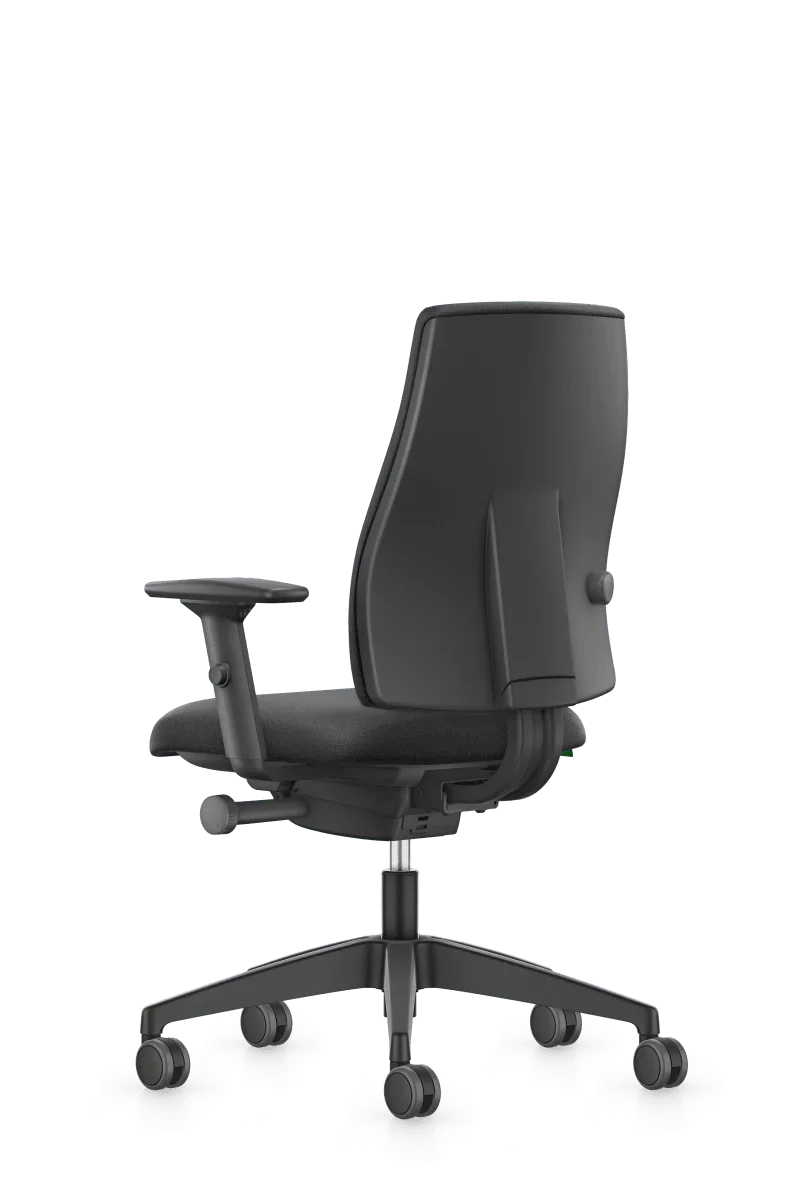 Ergonomische bureaustoel zwart met verstelbare armleuningen en wielen, kantoormeubilair