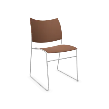 Casala Curvy stapelbare design stoel met bruin zitvlak en witte metalen sledepoten