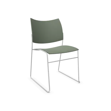 Groene design vergaderstoel met metalen slede onderstel, ideaal voor kantoorinrichting