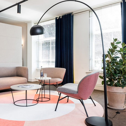 Deberenn Llisa fauteuils Deberenn Llisa, Llisa fauteuil, Deberenn loungefauteuil, Yonoh Llisa, design fauteuil kantoor, ruime loungefauteuil, ontvangstfauteuil kantoor, wachtruimte fauteuil, hospitality fauteuil, Deberenn Llisa prijs, gestoffeerde loungefauteuil, Llisa Yonoh
