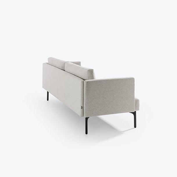 Moderne designbank Artifort Arris in lichtgrijze stof met slanke zwarte poten, kantoormeubilair