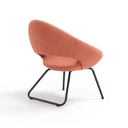 Artifort Shark Lounge fauteuil in oranje stof met zwarte metalen poten, design kantoormeubilair