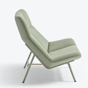 Zijaanzicht van design fauteuil Artifort Soft Facet, moderne kantoorstoel op metalen poten