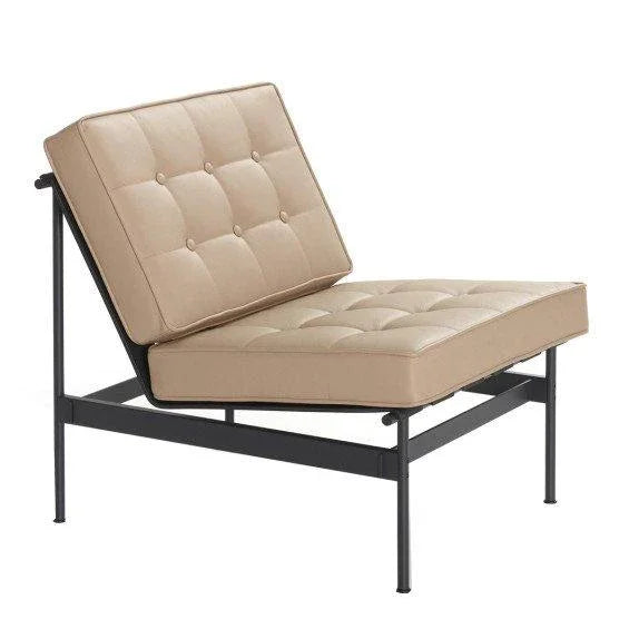 Beige design fauteuil Artifort met metalen frame, modern kantoormeubilair