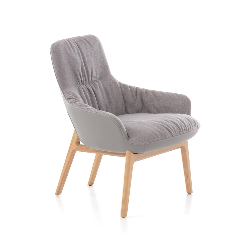 Deberenn, Hendrix Soft, Deberenn Hendrix Soft, David Fox, loungefauteuil, design fauteuil, draaifauteuil, houten onderstel, German Design Award, Camira, Kvadrat, hospitality, kantoorinrichting, projectinrichting