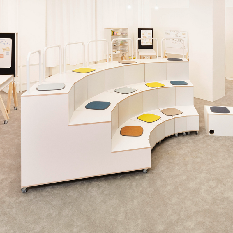 Tribune GRANDSTAND - WHAT IF WE FLY