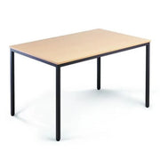 Rechthoekige kantinetafel met houten blad en stalen frame, geschikt voor kantoorinrichting.