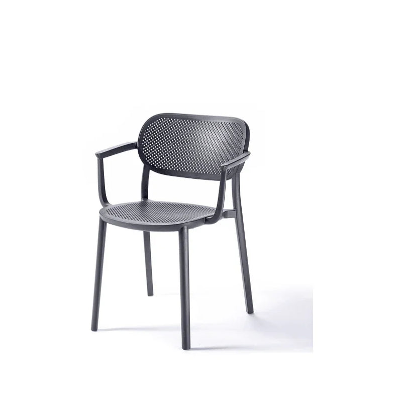 Zwarte kunststof design stoel met armleuningen, modern kantoormeubilair, Hailey Gaber model.